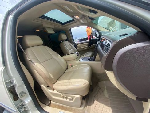 Used 2009 GMC Yukon XL Denali AWD/4WD image 22