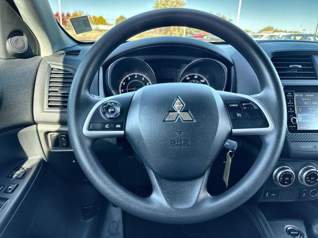 Used 2025 Mitsubishi Outlander Sport ES AWD/4WD image 14