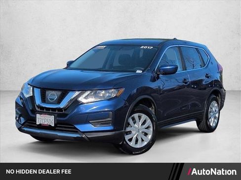 Used 2017 Nissan Rogue S FWD image 1