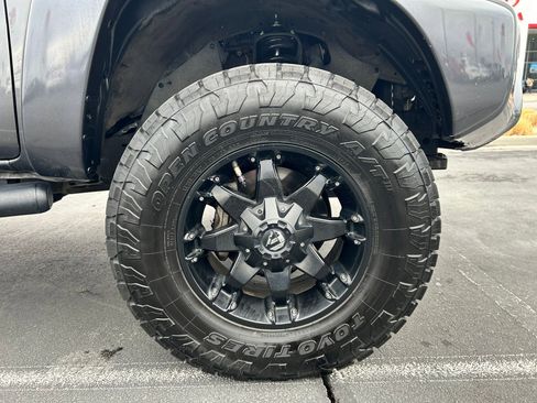 Used 2013 Toyota Tacoma 4x4 Double Cab w/ TRD Off-Road Pkg image 29