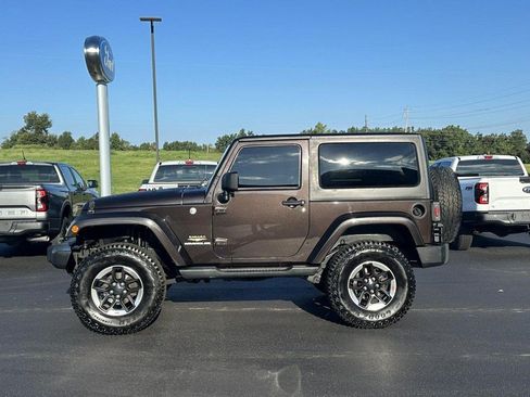 Used 2013 Jeep Wrangler Sahara w/ Connectivity Group AWD/4WD image 5