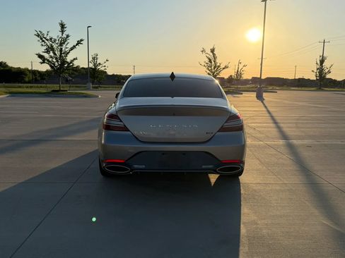 Used 2022 Genesis G70 3.3T RWD image 5