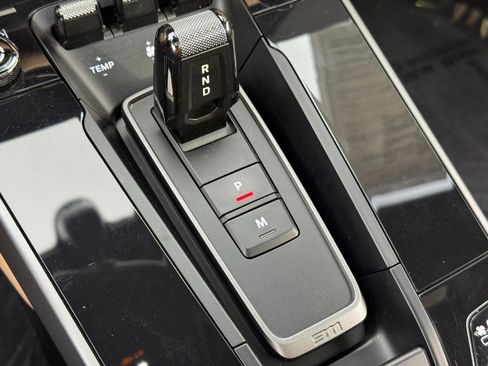 Used 2024 Porsche 911 Carrera image 33