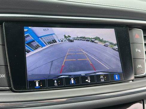 Used 2023 Buick Enclave Essence AWD/4WD image 21