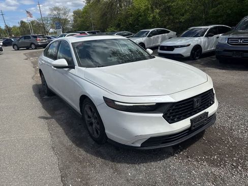 Used 2023 Honda Accord EX image 13