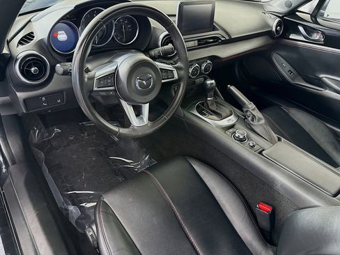 Used 2018 MAZDA MX-5 Miata RF Grand Touring image 19