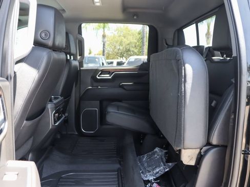 Used 2023 GMC Sierra 1500 SLT w/ SLT Premium Package AWD/4WD image 42