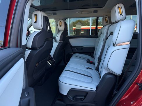 Used 2025 Rivian R1S Adventure image 31