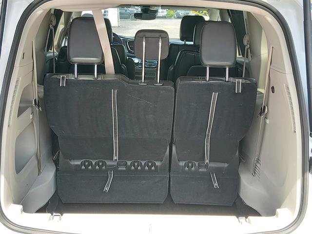 Certified 2024 Chrysler Pacifica Touring-L FWD image 13