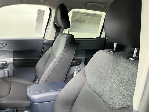 New 2025 Ford Maverick XL w/ Equipment Group 101A image 16