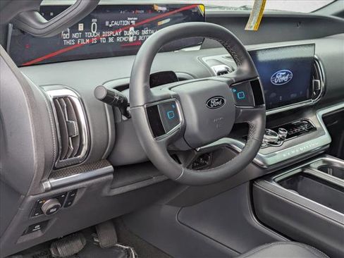 New 2026 Ford Expedition Max Platinum AWD/4WD image 3