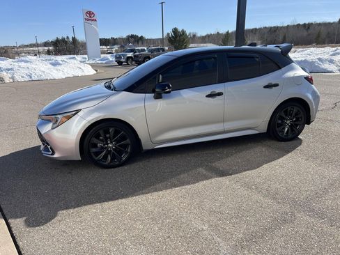 Used 2025 Toyota Corolla XSE image 6