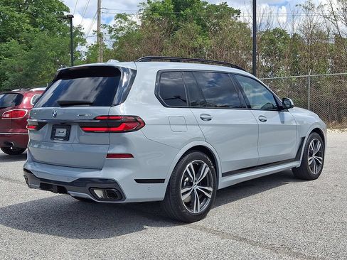 Used 2024 BMW X7 xDrive40i w/ Executive Package AWD/4WD image 10