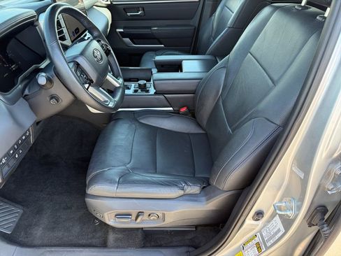 Used 2025 Toyota Tundra Platinum image 10