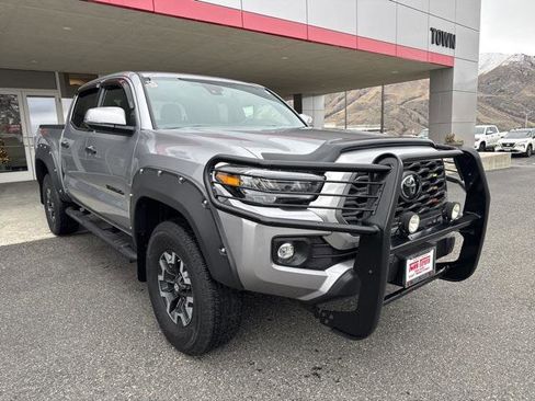 Certified 2021 Toyota Tacoma TRD Off-Road image 1