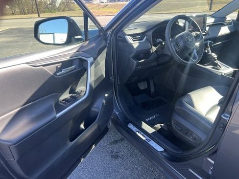 Used 2024 Toyota RAV4 XLE Premium image 10