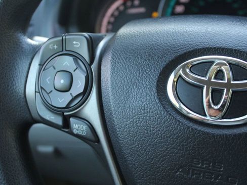 Used 2013 Toyota Venza XLE image 21