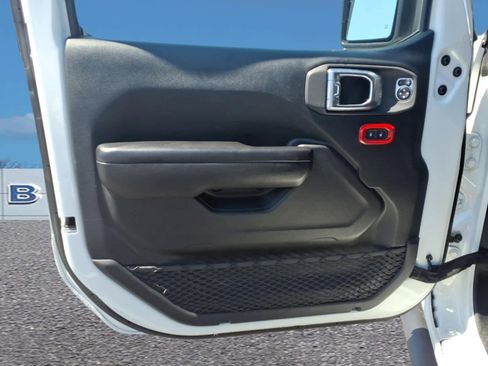 Used 2020 Jeep Wrangler Sport AWD/4WD image 12