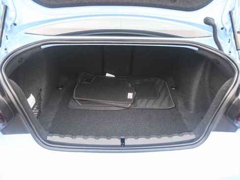 Used 2023 BMW M2 image 23