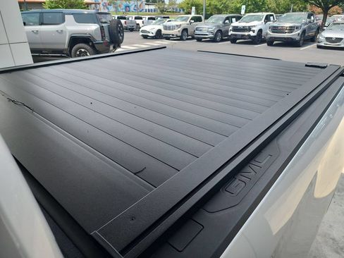 Certified 2022 GMC Sierra 1500 AT4X AWD/4WD image 36
