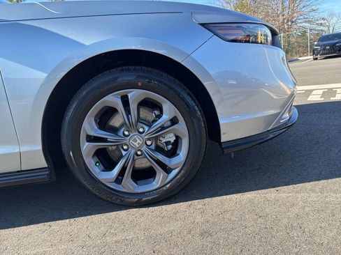 Used 2024 Honda Accord EX-L image 10