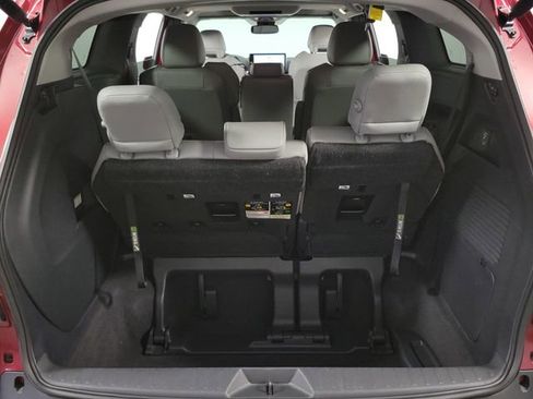 Used 2025 Toyota Sienna XLE w/ XLE Plus Package image 29