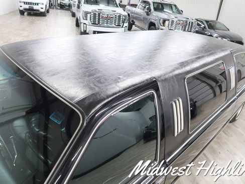 Used 1997 Lincoln Town Car Executive image 7