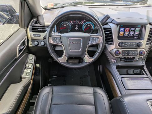 Used 2019 GMC Yukon Denali w/ Denali Ultimate Package AWD/4WD image 16