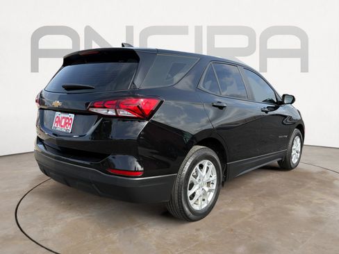 Used 2022 Chevrolet Equinox LS image 10