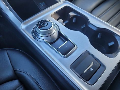 Used 2023 Ford Edge SEL w/ Convenience Package image 11