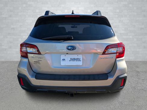 Used 2019 Subaru Outback 2.5i Premium image 6