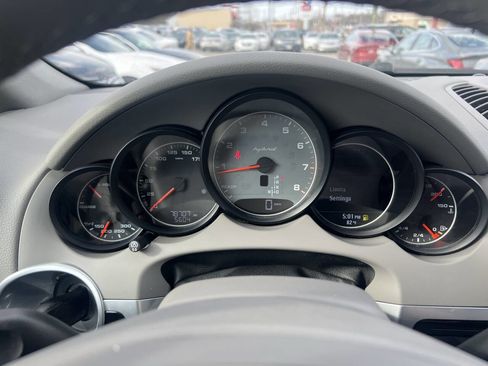 Used 2014 Porsche Cayenne S w/ Basic Package image 25