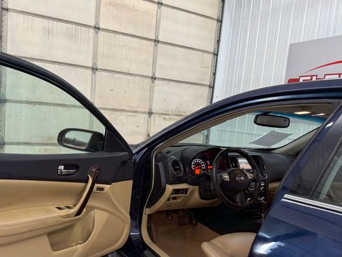 Used 2011 Nissan Maxima 3.5 SV w/ Premium Pkg image 11