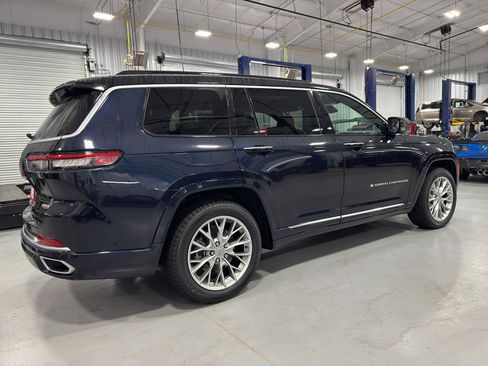 Used 2024 Jeep Grand Cherokee L Summit w/ Rear Seat Video Group I image 19