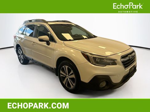 Used 2018 Subaru Outback 2.5i Limited AWD/4WD image 1