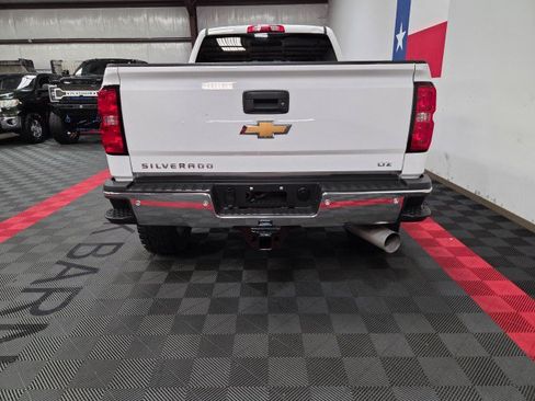 Used 2019 Chevrolet Silverado 2500 LTZ w/ Duramax Plus Package AWD/4WD image 12
