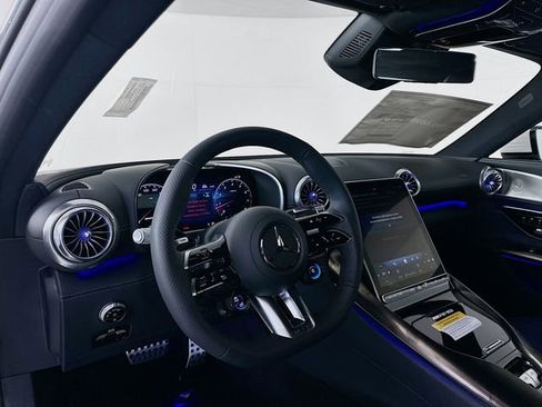 New 2026 Mercedes-Benz SL 63 AMG 4MATIC image 9