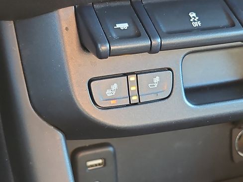 Used 2018 GMC Canyon SLE w/ SLE Convenience Package image 22