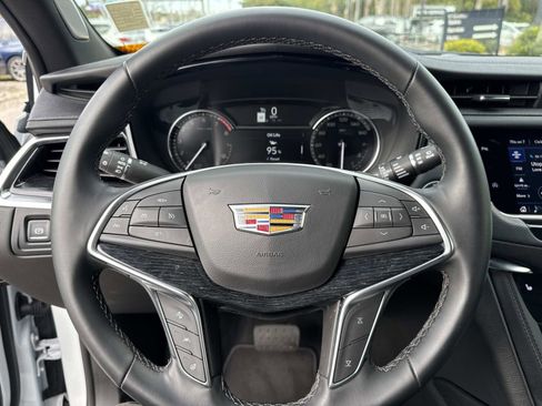 Used 2025 Cadillac XT5 Premium Luxury image 30
