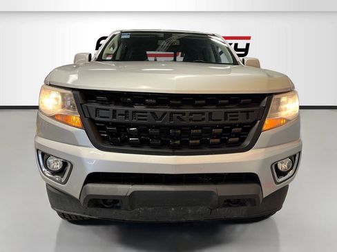 Used 2017 Chevrolet Colorado Z71 AWD/4WD image 2
