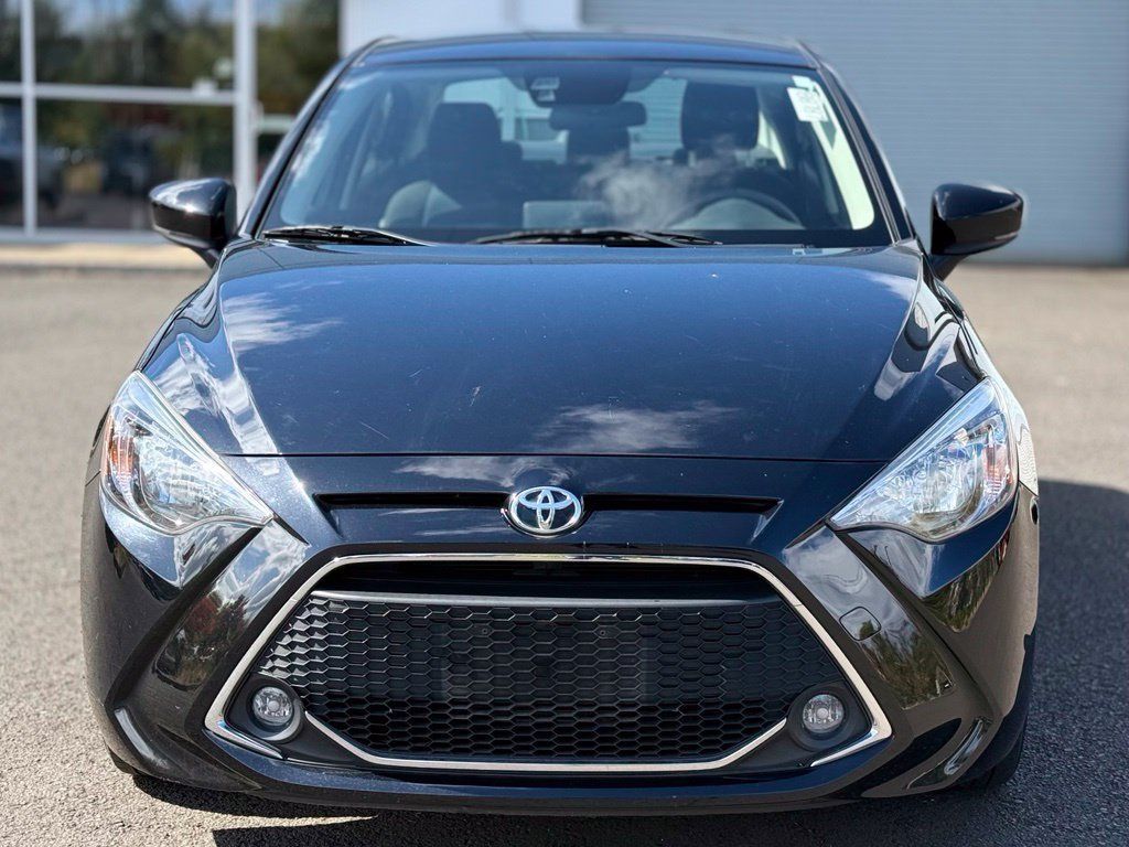 Used 2019 Toyota Yaris LE FWD image 8