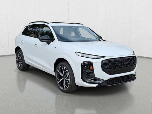 New 2026 Audi Q3 quattro 2.0T AWD/4WD image 3