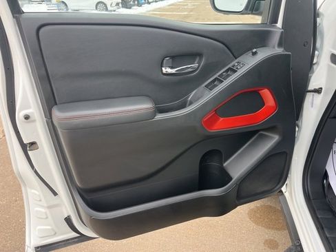 Used 2023 Nissan Frontier PRO-4X w/ Pro Convenience Package image 13
