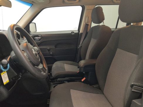 Used 2015 Jeep Patriot Sport image 17