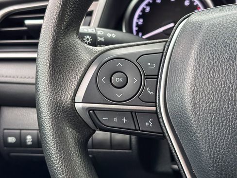 Used 2022 Toyota Camry LE image 26