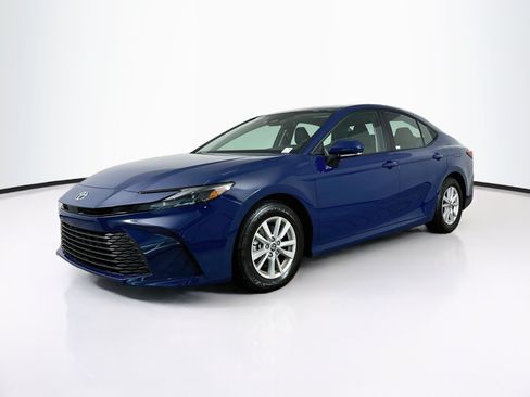 Used 2026 Toyota Camry LE FWD image 3