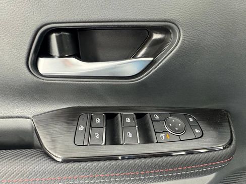 New 2026 Nissan Kicks SR w/ SR Premium Package AWD/4WD image 19