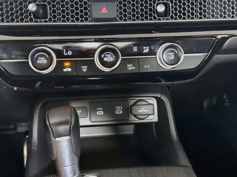 Used 2025 Honda Civic Sport image 22