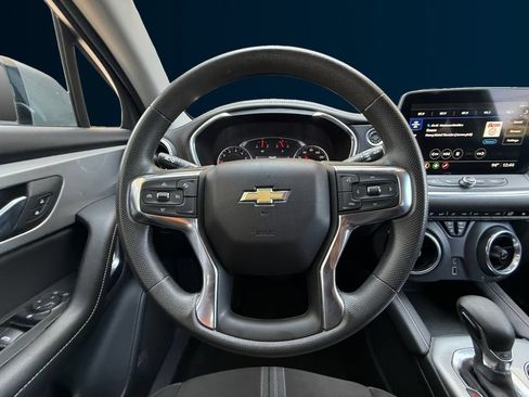 Used 2025 Chevrolet Blazer LT FWD image 13