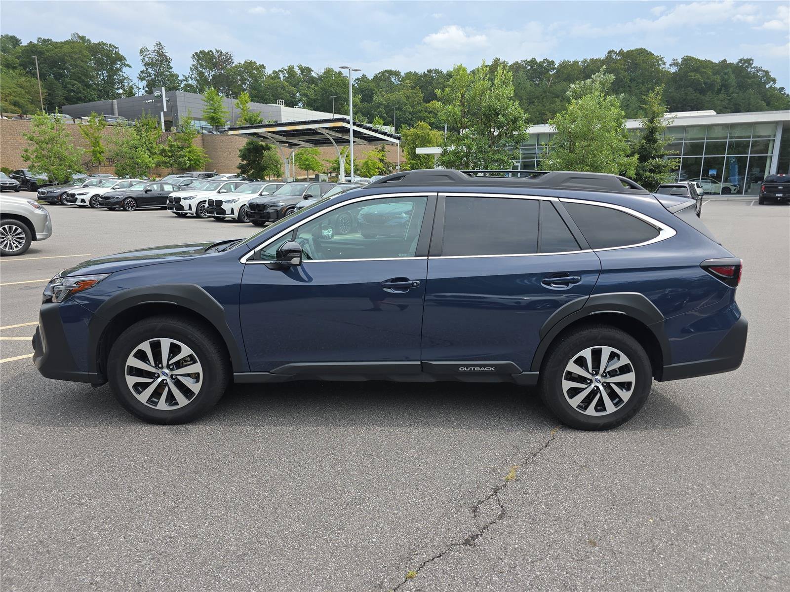 Used 2024 Subaru Outback Premium AWD/4WD image 6